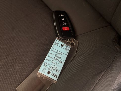 Used 2019 Toyota RAV4 XLE w/ Convenience Package AWD/4WD image 83