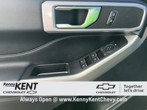 Used 2022 Ford Explorer XLT w/ Class IV Trailer Tow Package image 28