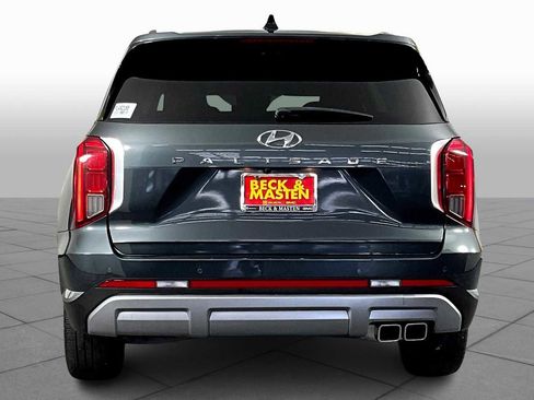 Used 2023 Hyundai Palisade Limited image 4