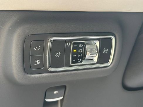 Used 2025 Lincoln Nautilus Premier w/ Equipment Group 102A AWD/4WD image 30