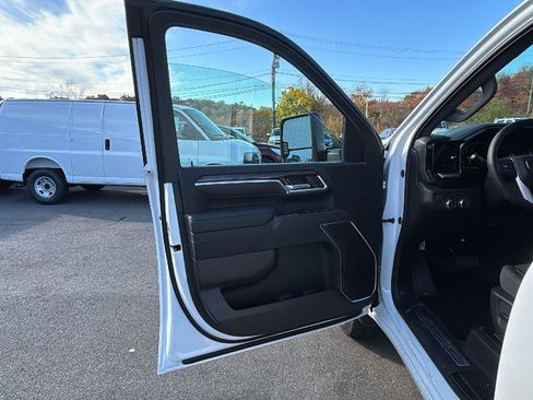 New 2026 GMC Sierra 2500 SLE w/ SLE Value Package; image 13