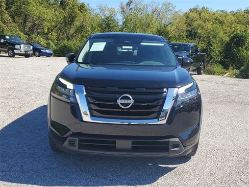 Used 2023 Nissan Pathfinder S w/ Cargo Package image 2