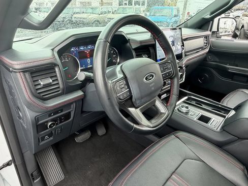 Used 2023 Ford Expedition Max Limited RWD image 10