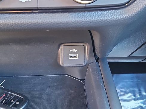 Certified 2025 Honda HR-V Sport image 15