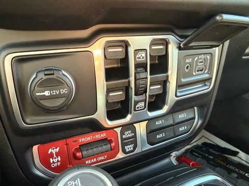 New 2025 Jeep Wrangler Unlimited Rubicon w/ Steel Bumper Group image 4