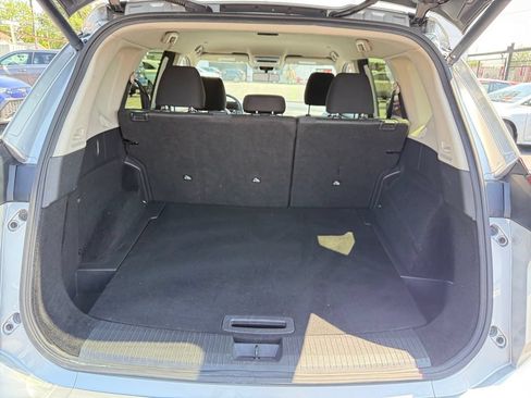 Used 2024 Nissan Rogue SV FWD image 23