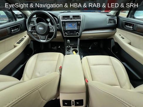 Used 2018 Subaru Outback 2.5i Limited image 2