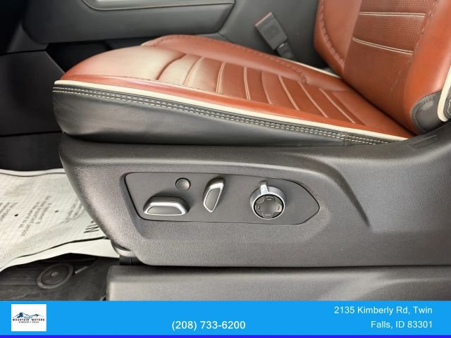 Used 2024 GMC Sierra 3500 Denali Ultimate AWD/4WD image 11