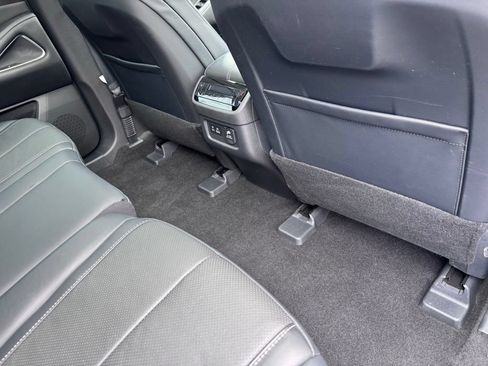 Used 2023 INFINITI QX60 Sensory w/ Cargo Package AWD/4WD image 18
