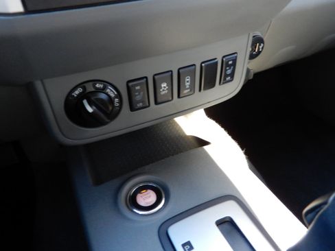 Used 2021 Nissan Frontier SV image 15