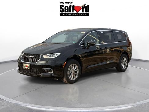 New 2026 Chrysler Pacifica Limited w/ Uconnect Theater Family Group AWD/4WD image 1