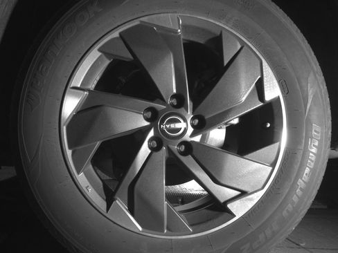 Used 2025 Nissan Rogue SV image 14