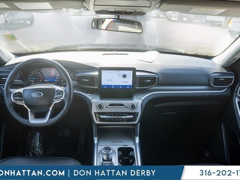 Used 2023 Ford Explorer XLT w/ Equipment Group 202A image 4