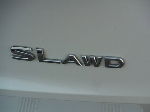 Used 2021 Nissan Rogue SL AWD/4WD image 8