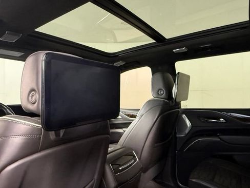 Used 2021 Cadillac Escalade Sport Platinum AWD/4WD image 25