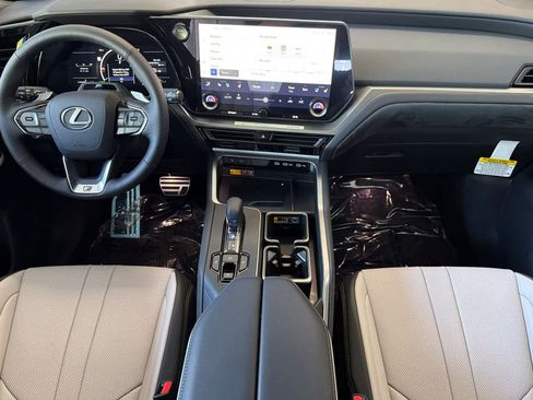 New 2026 Lexus TX 500h AWD image 3