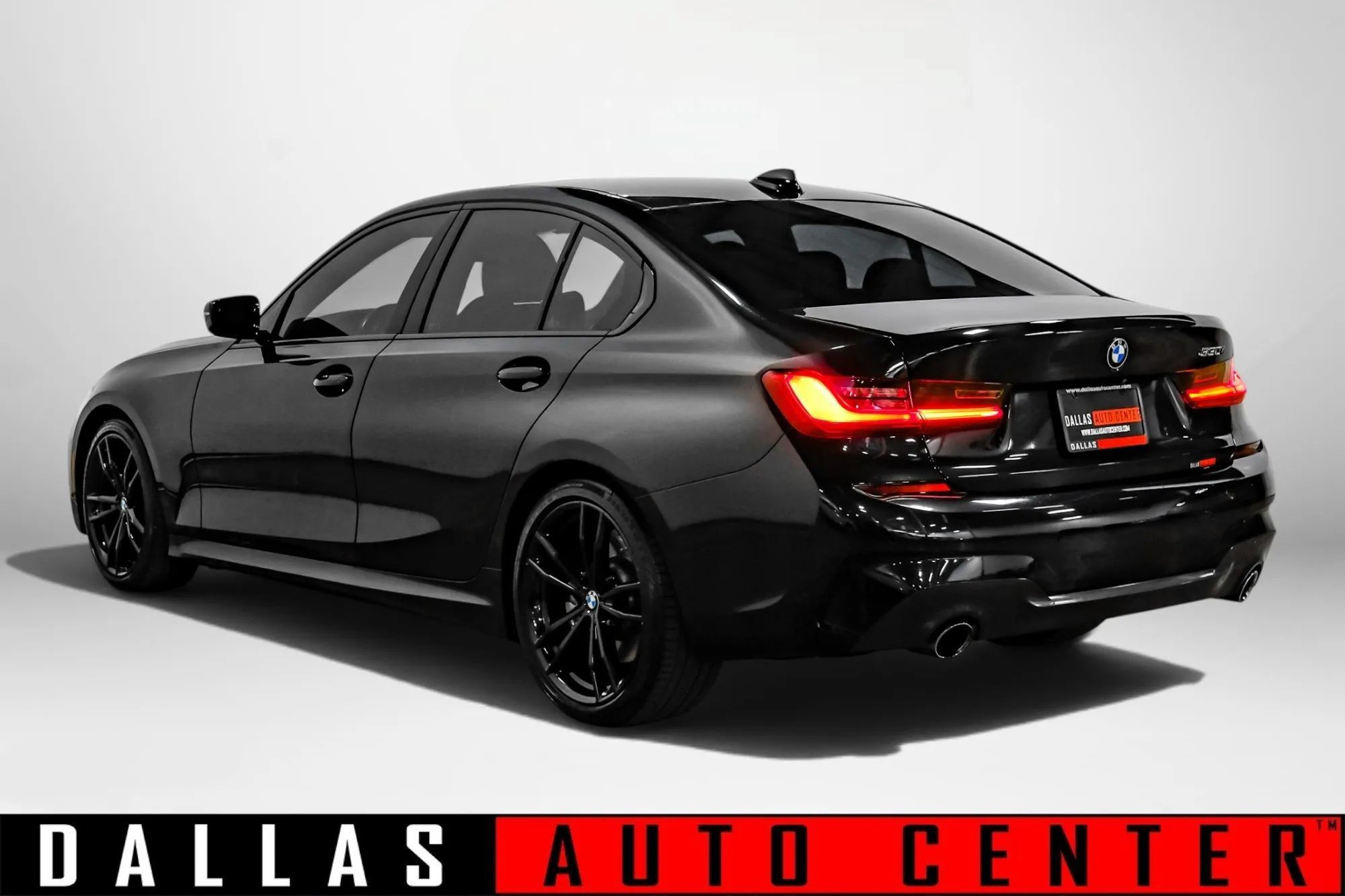 Used 2020 BMW 330i Sedan w/ M Sport Package RWD image 7