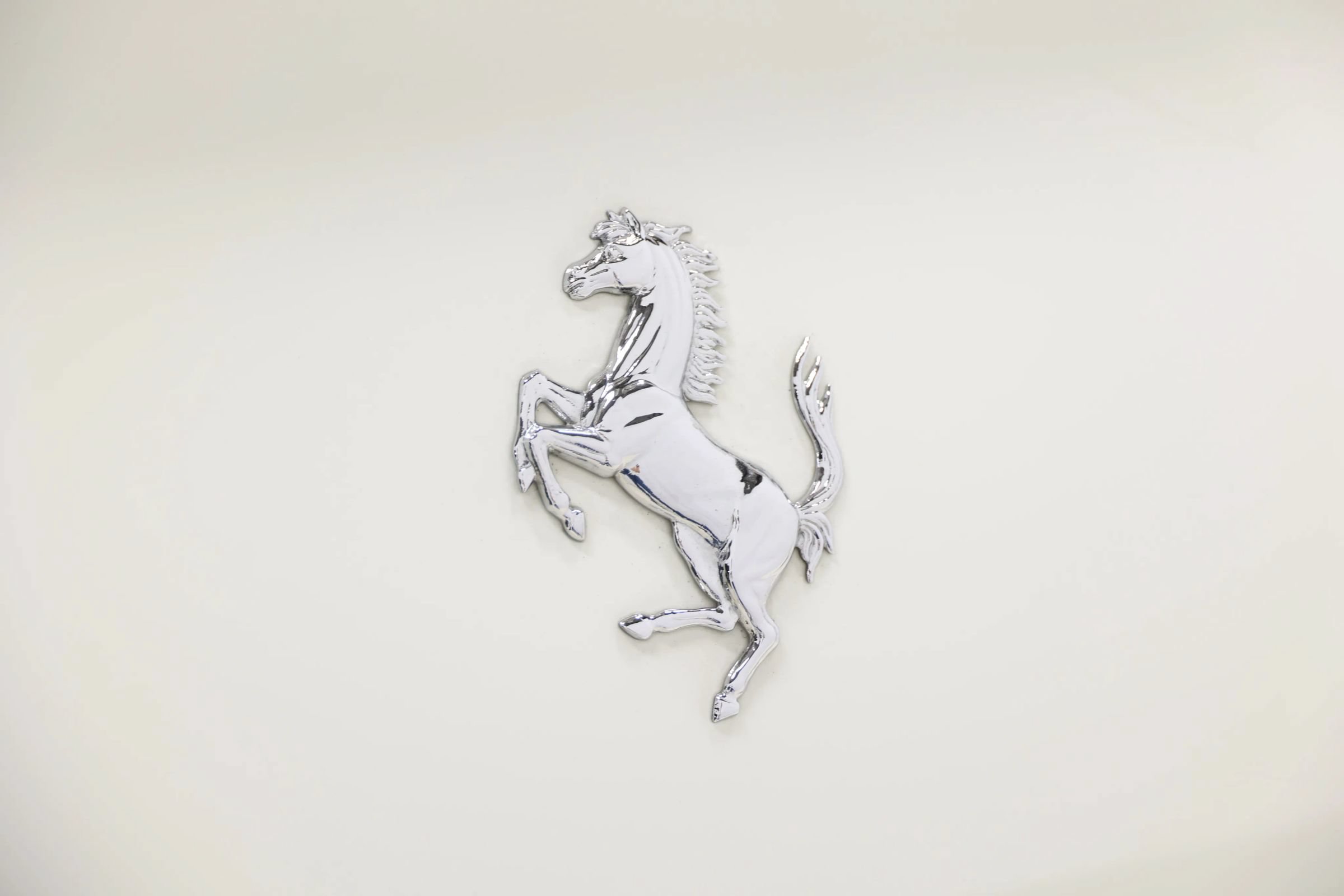 Used 2010 Ferrari California RWD image 7