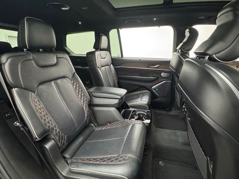 Used 2021 Jeep Grand Cherokee L Summit w/ Advanced Protech Group IV AWD/4WD image 39