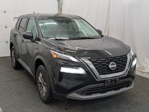 Used 2023 Nissan Rogue S image 10