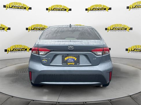 Used 2021 Toyota Corolla LE image 4