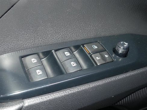 Used 2019 Toyota Camry SE image 19