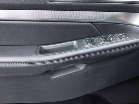 Used 2019 Ford Explorer XLT AWD/4WD image 25