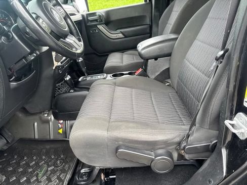 Used 2012 Jeep Wrangler Unlimited Sport AWD/4WD image 15