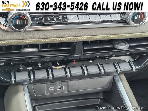 New 2026 Chevrolet Colorado ZR2 w/ Technology Package image 15