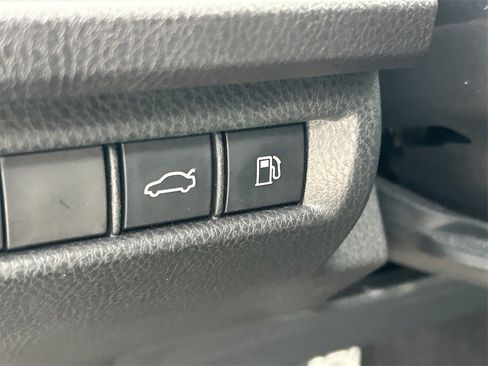 Used 2025 Toyota Camry SE image 26