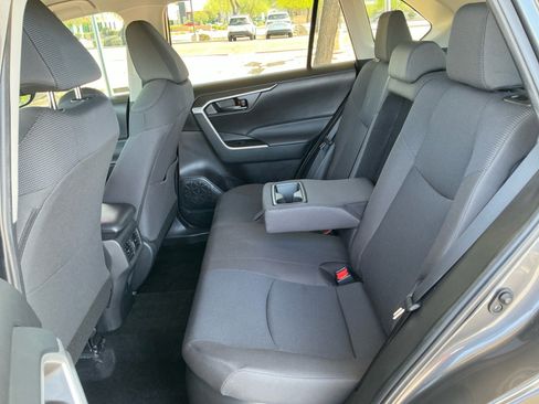 Used 2024 Toyota RAV4 LE AWD/4WD image 17
