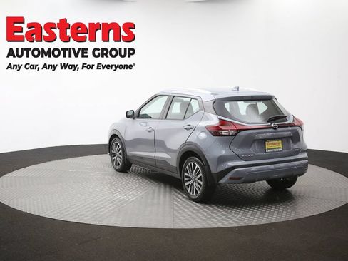 Used 2021 Nissan Kicks SV FWD image 64