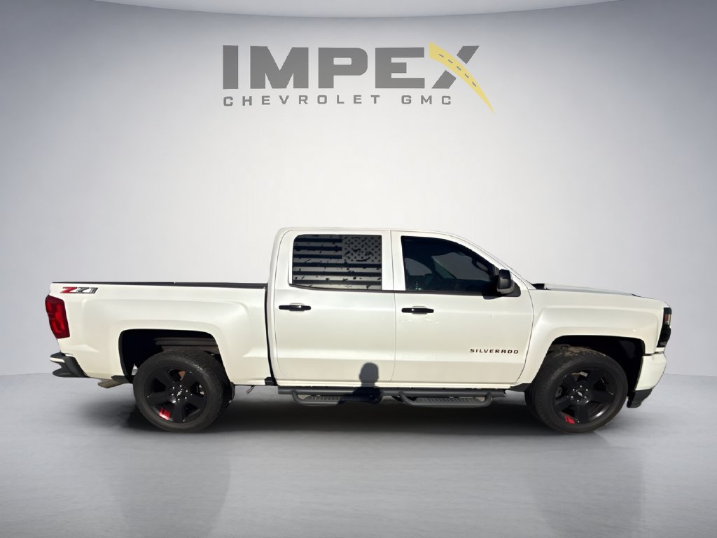 Used 2018 Chevrolet Silverado 1500 LTZ Z71 w/ Redline Edition AWD/4WD image 6