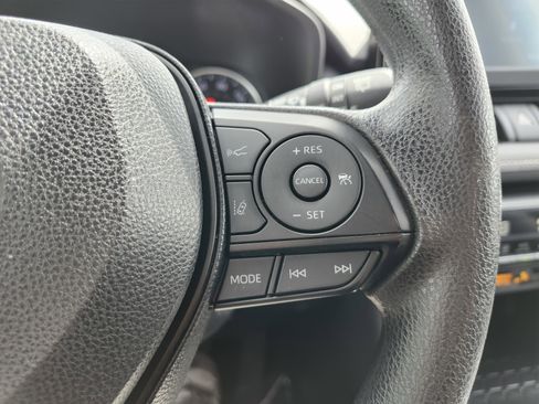 Used 2019 Toyota RAV4 XLE w/ Carpet Mat Package AWD/4WD image 34