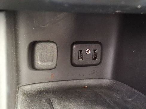 Used 2017 GMC Acadia SLT image 21