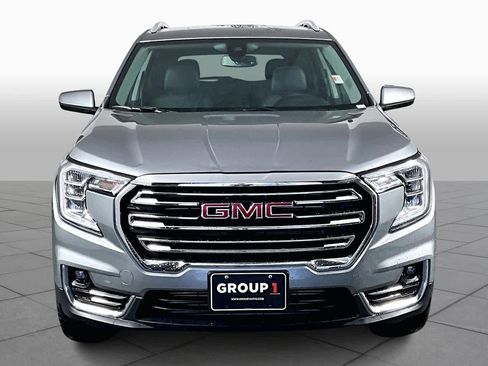 Used 2023 GMC Terrain SLT w/ LPO, Cargo Package image 4