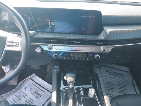 Certified 2025 Kia Telluride EX w/ EX Captain's Chair Package AWD/4WD image 20