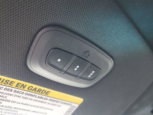 Certified 2025 Chrysler Pacifica Select image 7