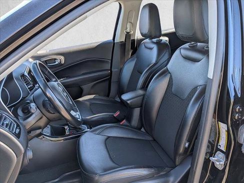Used 2020 Jeep Compass Latitude FWD image 16