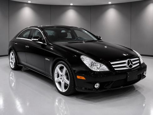 Used 2008 Mercedes-Benz CLS 63 AMG image 3