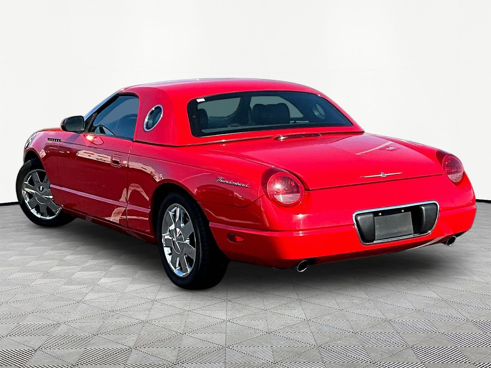Used 2002 Ford Thunderbird RWD image 4