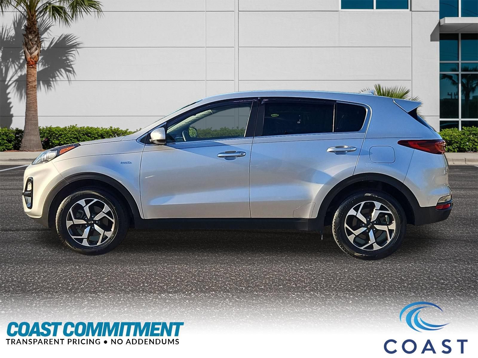 Used 2022 Kia Sportage LX AWD/4WD image 9