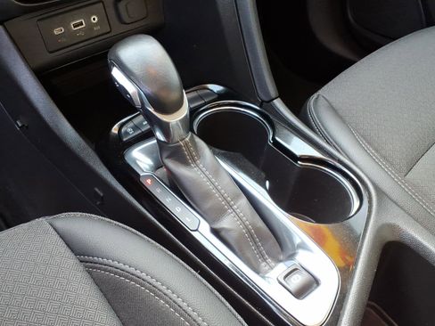 Certified 2022 Buick Encore GX Preferred w/ Cold Weather Comfort Package image 19