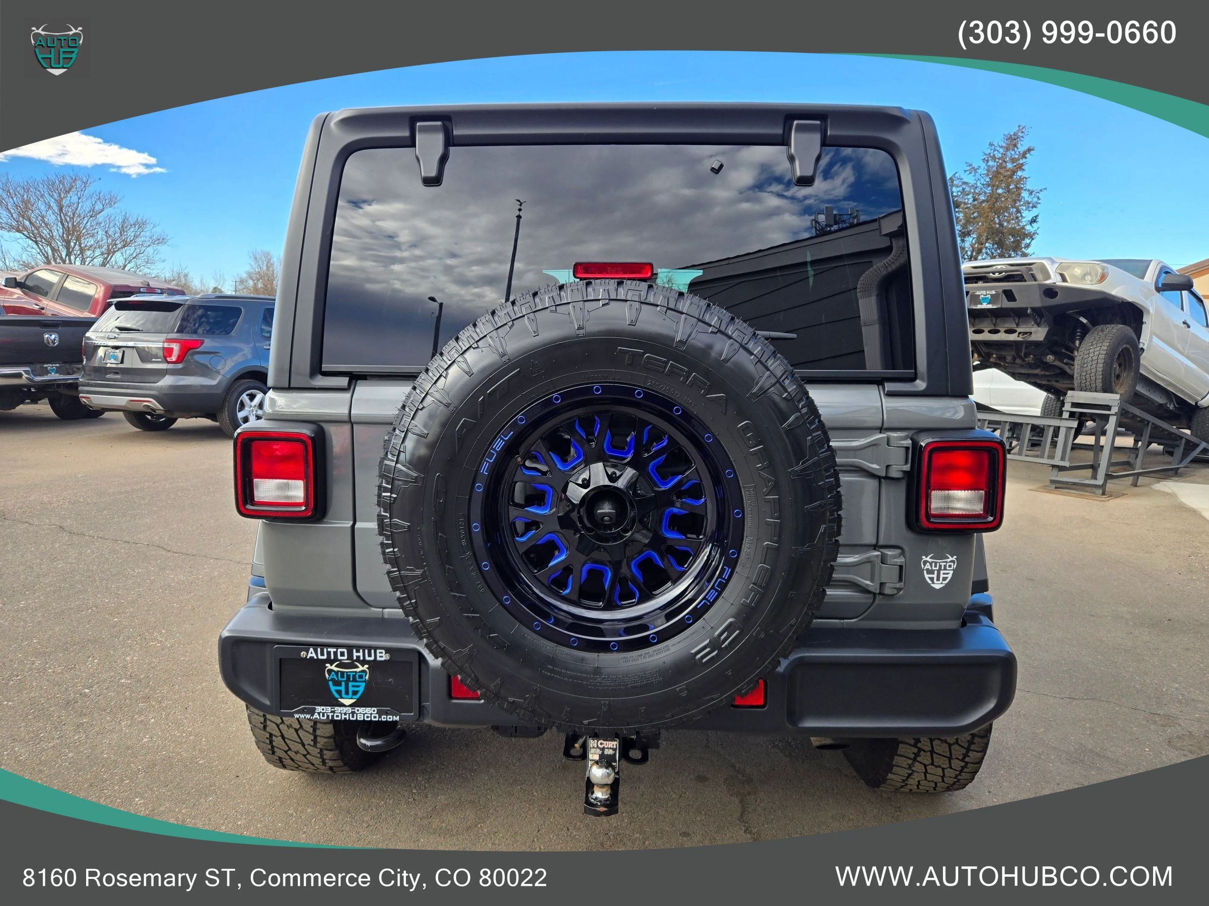 Used 2020 Jeep Wrangler Unlimited Sahara w/ Cold Weather Group AWD/4WD image 5