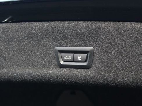 New 2026 BMW 330i xDrive Sedan w/ Premium Package image 9