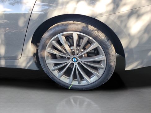 Used 2021 BMW 530i w/ Convenience Package RWD image 27