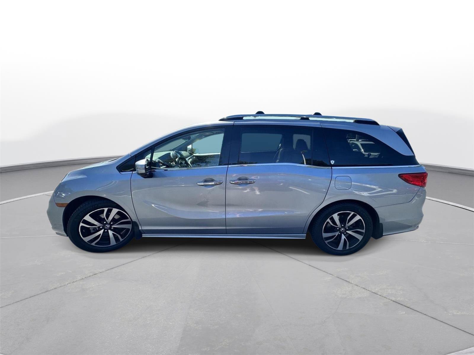 Used 2018 Honda Odyssey Elite image 9