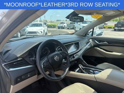 Used 2018 Buick Enclave Essence FWD image 19