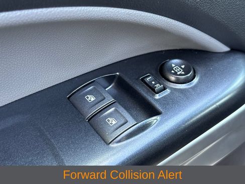 Used 2020 Chevrolet Colorado LT w/ Safety Package RWD image 12