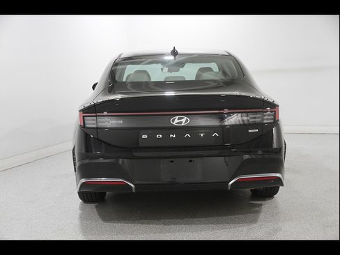 Certified 2026 Hyundai Sonata SEL AWD/4WD image 20